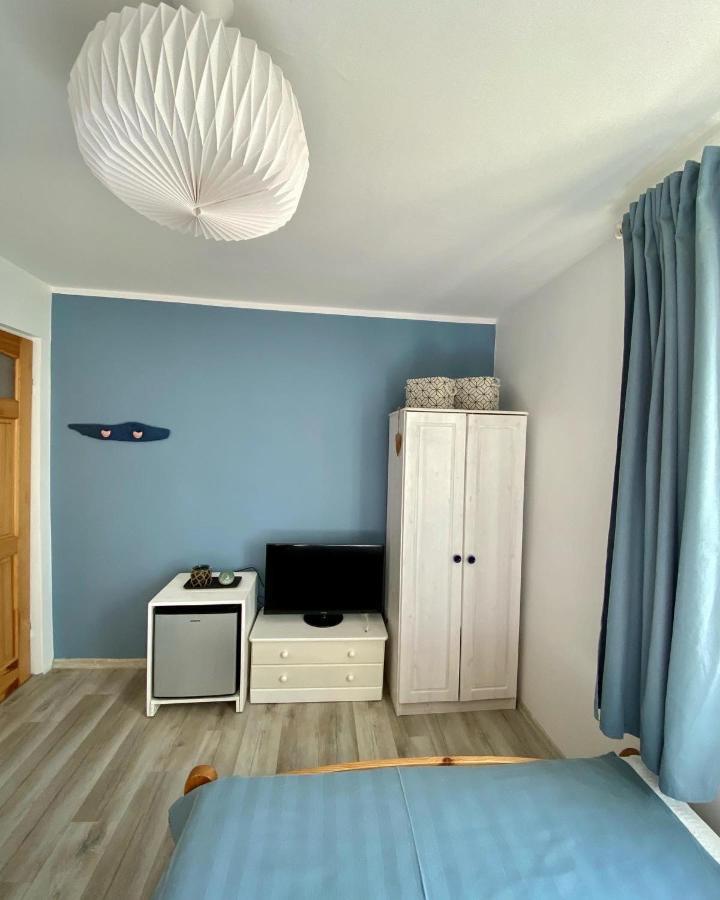 Pokoje Goscinne Ewela Leba Bagian luar foto